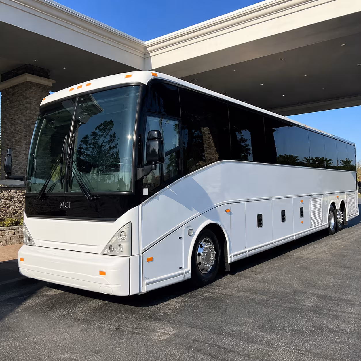charter bus shuttle service to ronald reagan washington national airport dca