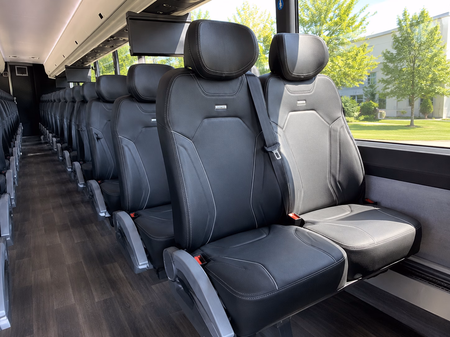 how the type of bus changes the price in alexandria virginia