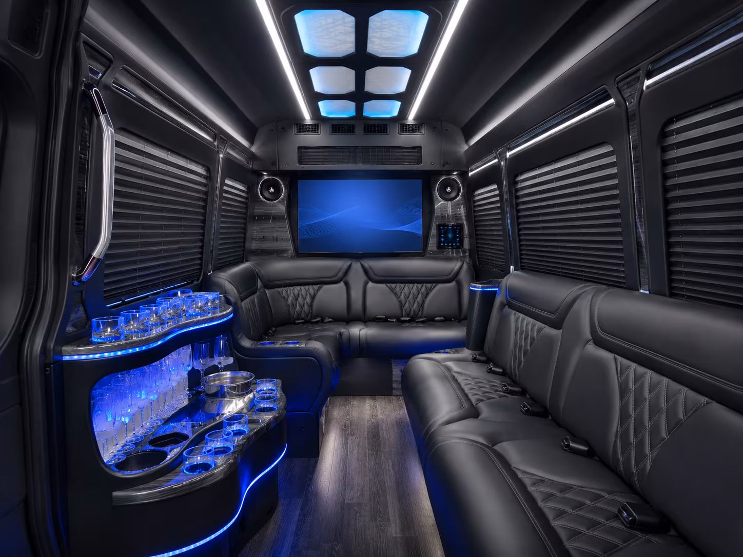 why government agencies and military units choose alexandriacharterbusservices com for alexandria transportation